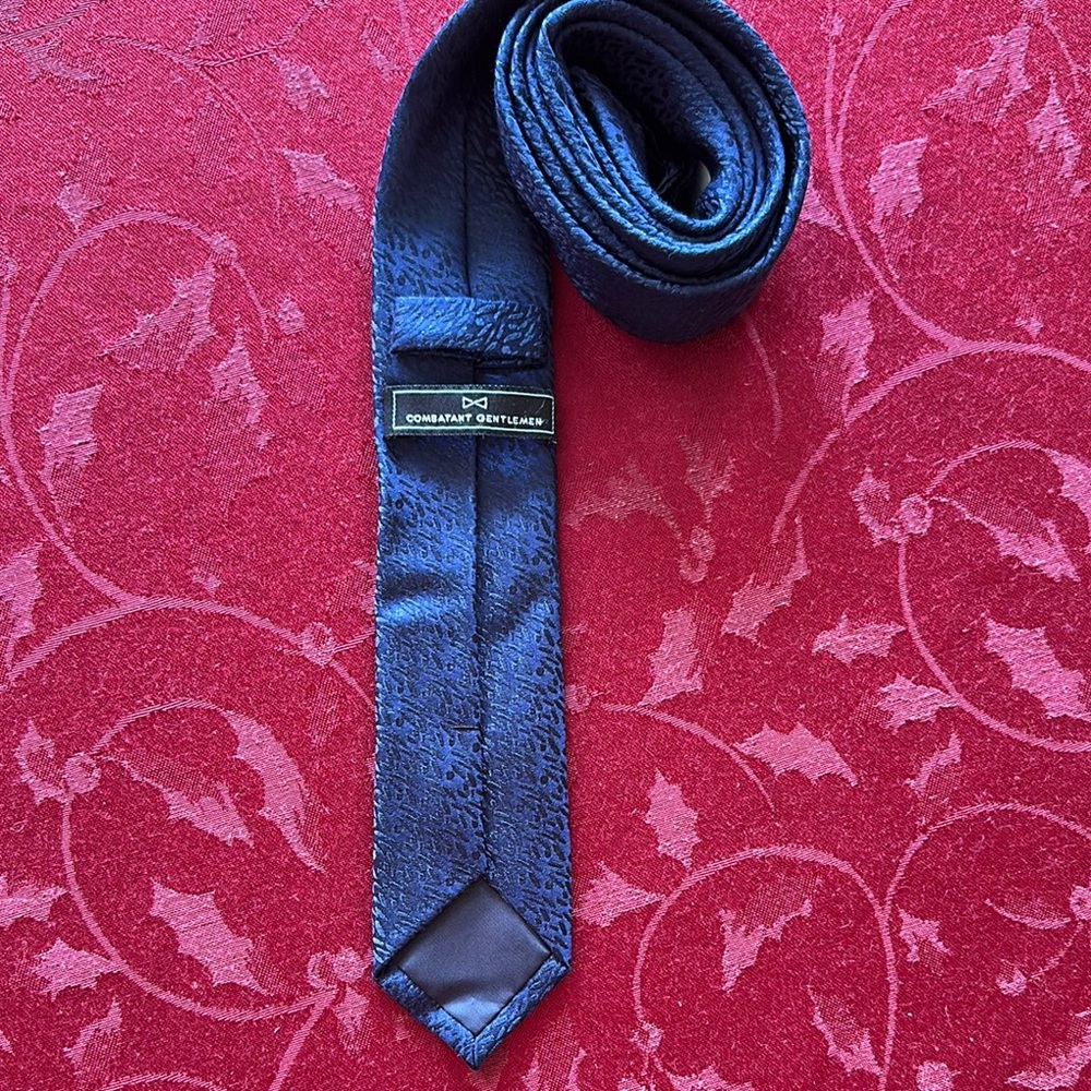 Combatant Gentlemen Navy Blue 100% Silk Neck Tie